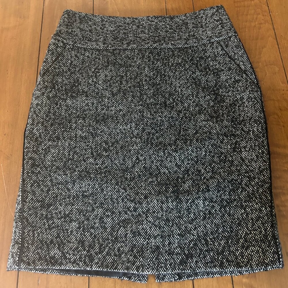 Calvin Klein Herringbone fully lined Pencil Skirt Size 4 NWOT